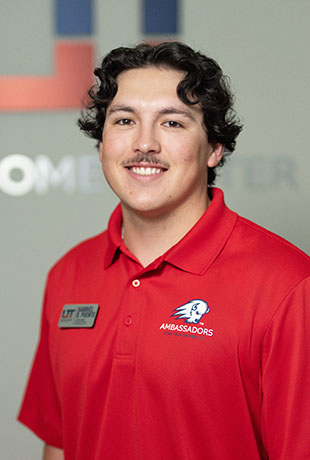 Display image of Gabriel Puente