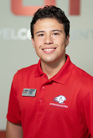 Display image of Leonardo (Leo) Mendez Iporre