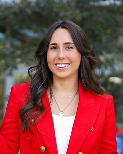 Display image of Bella Estes